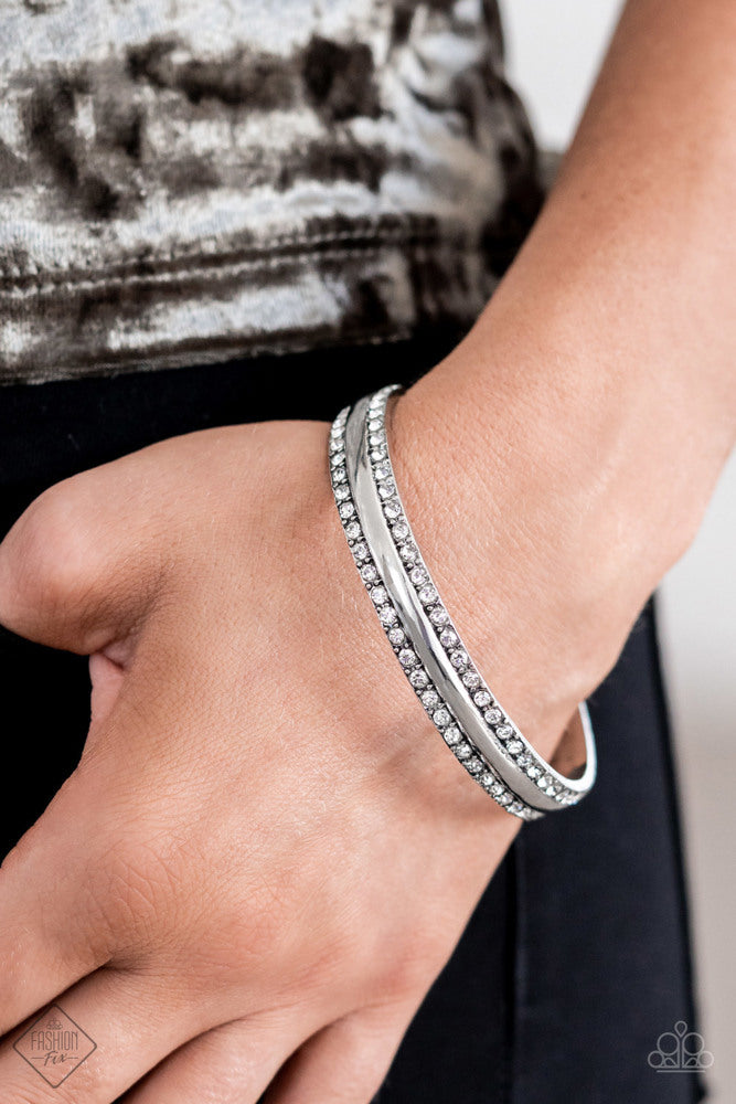 Paparazzi Fashion Fix Set Magnificent Musings Silver