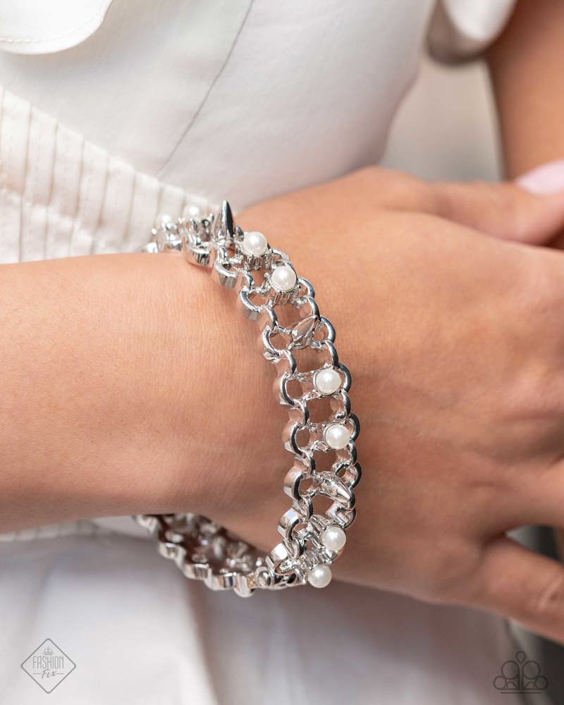 Paparazzi Fashion Fix Set Magnificent Musings Silver, Pink, Pearl