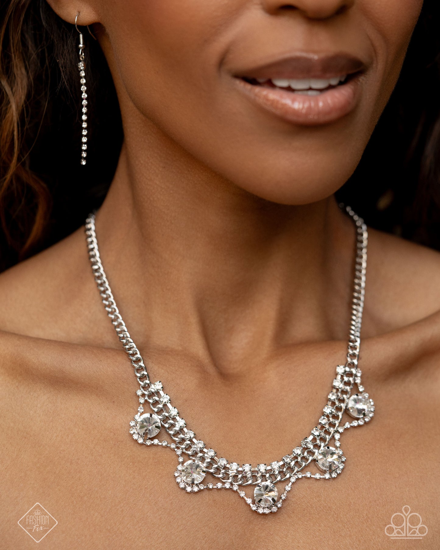 Paparazzi Fashion Fix Set Fiercely 5th Avenue Sliver