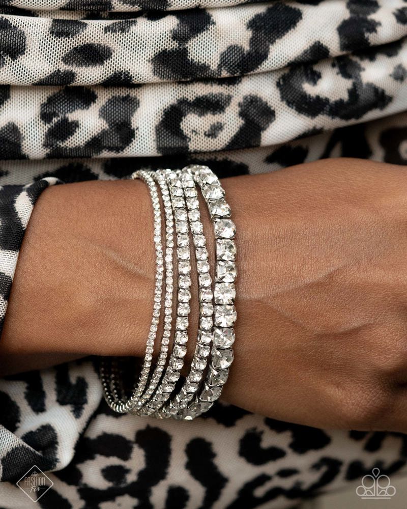 Paparazzi Fashion Fix Set Fiercely 5th Avenue Sliver