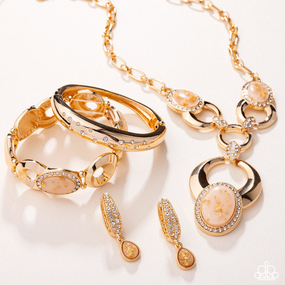 Paparazzi Fashion Fix Set Glimpses of Malibu Gold, Beige
