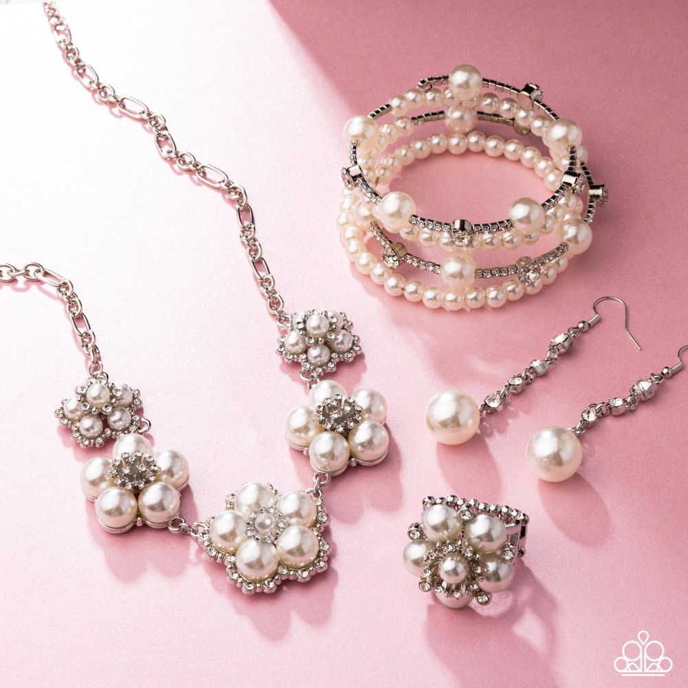 Paparazzi Fashion Fix Set Fiercely 5th Avenue White Pearls