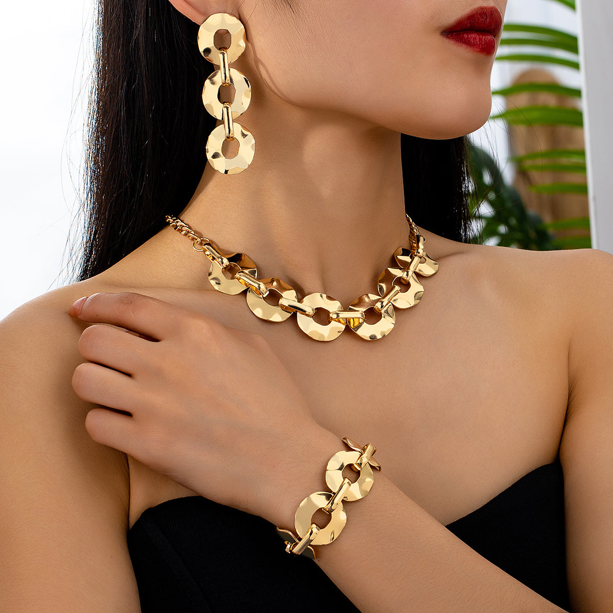 3 Piece Elegant Necklace Set (Gold)